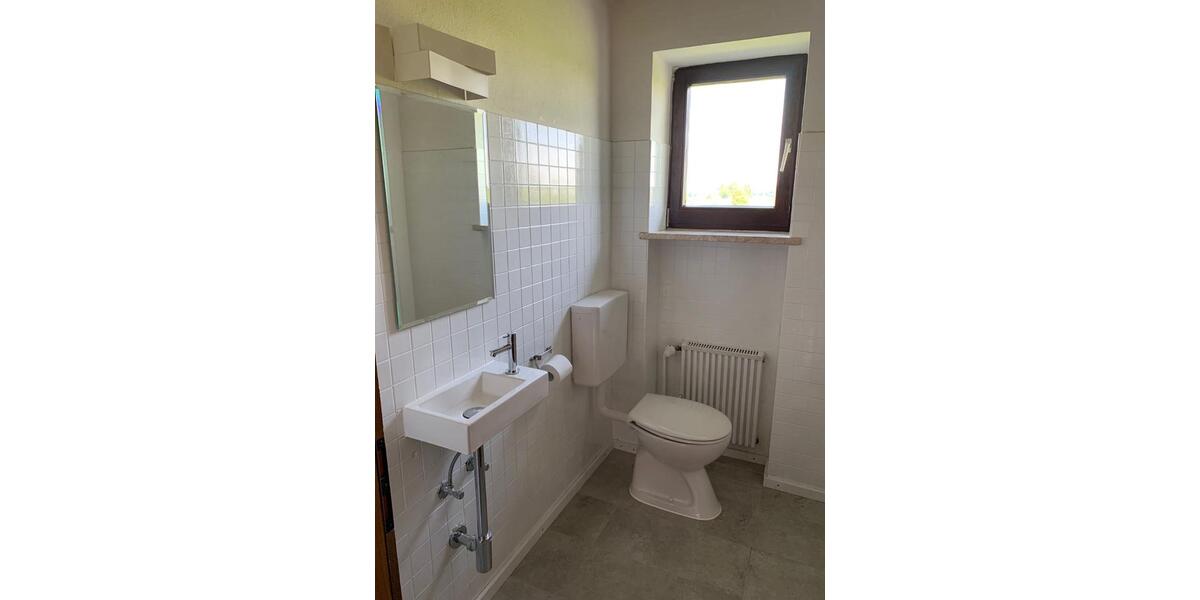 Dachgeschoßwohnung Lengenwang - 2 Zimmer, 90 m&sup2;, 810&euro; | Angebot:25868429