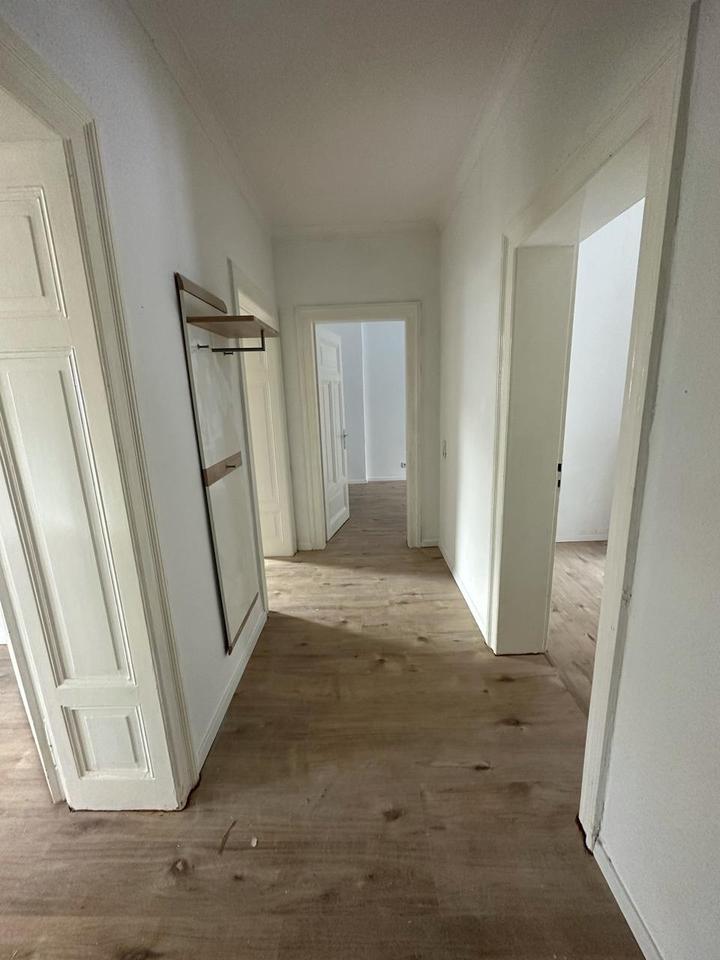 Renovierte 3 Zimmer-Wohnung Altbau in Wiesbaden-Dotzh
