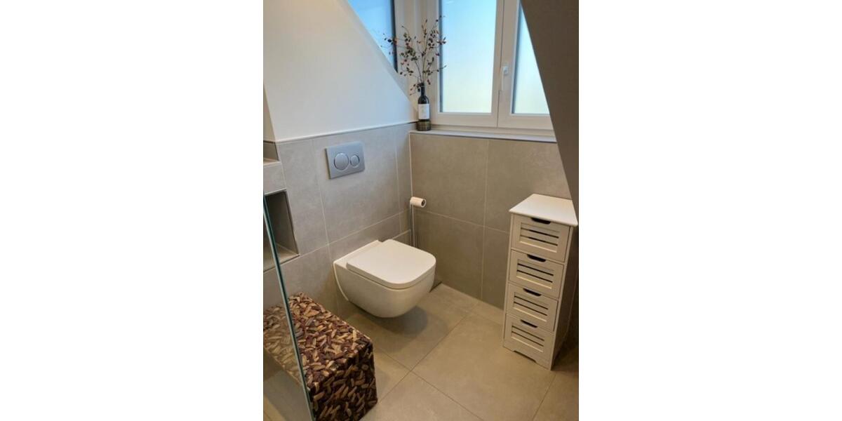 Dachgeschoßwohnung München Trudering - 2 Zimmer, 77 m&sup2;, 1.450&euro; | Angebot:25784387