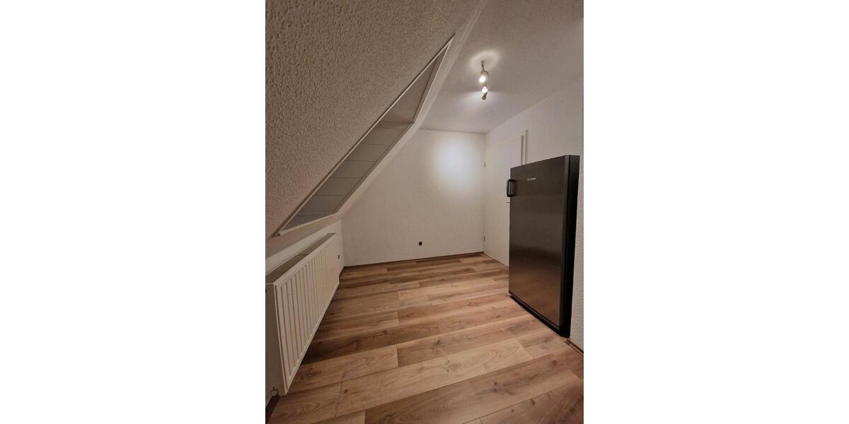 Dachgeschoßwohnung Hennstedt - 3 Zimmer, 77 m&sup2;, 950&euro; | Angebot:25161943