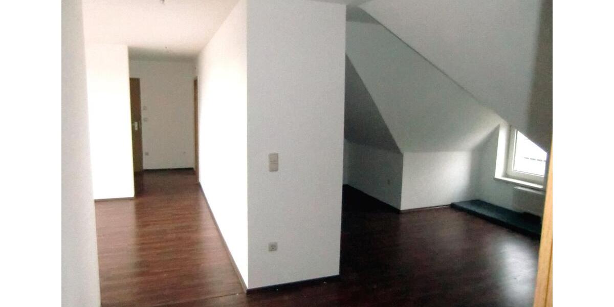 Dachgeschoßwohnung Gladbeck Brauck - 2.5 Zimmer, 80 m&sup2;, 560&euro; | Angebot:25168881