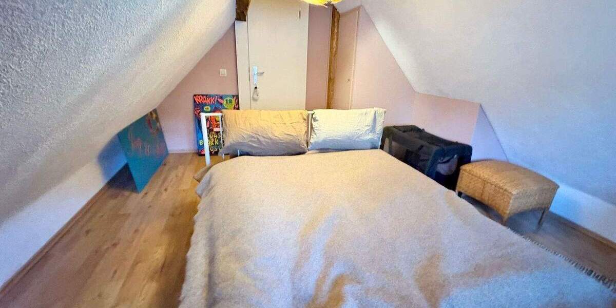 Schönes Fachwerkhaus mit kleinem Garten in ruhiger Lage 4 zimmer