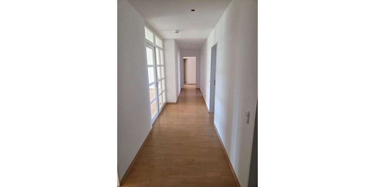 Etagenwohnung Regensburg-Burgweinting Burgweinting - 3 Zimmer, 119 m&sup2;, 1.450&euro; | Angebot:27218524