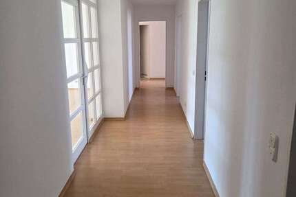 Wohnung Regensburg-Burgweinting Burgweinting - 3 Zimmer, 119 m&sup2;, 1.450&euro; | Angebot:27218524