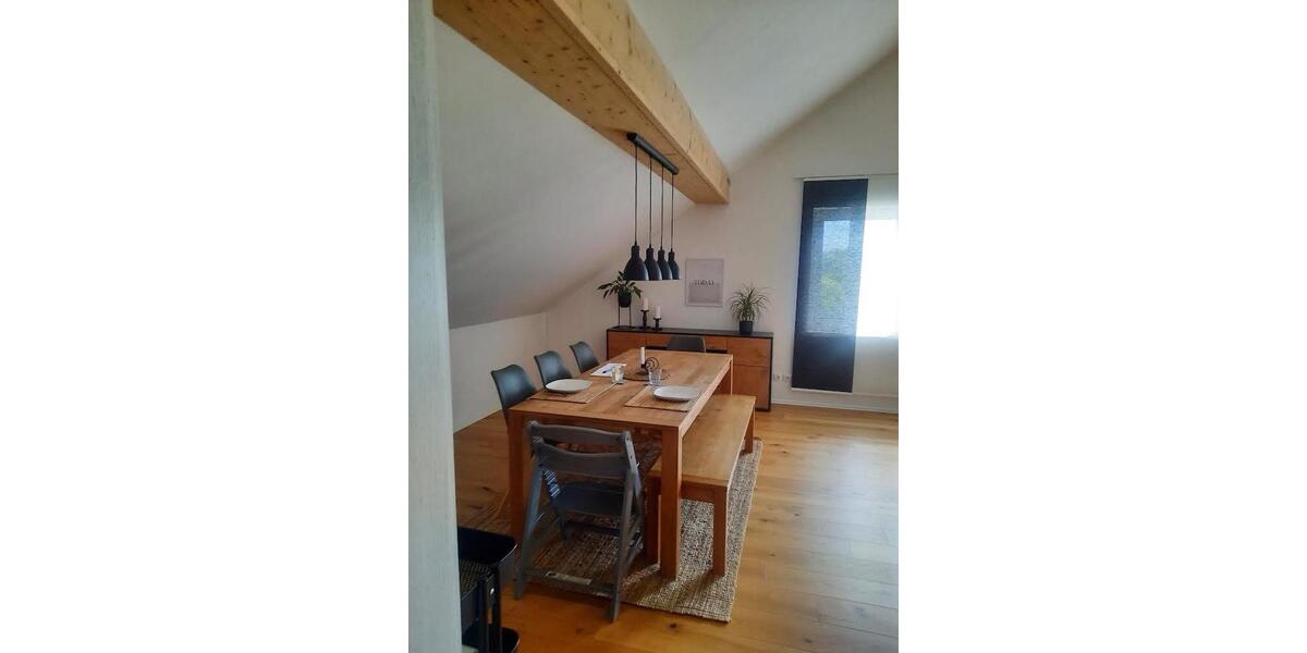 Dachgeschoßwohnung Hennef (Sieg) - 3 Zimmer, 110 m&sup2;, 950&euro; | Angebot:25976726