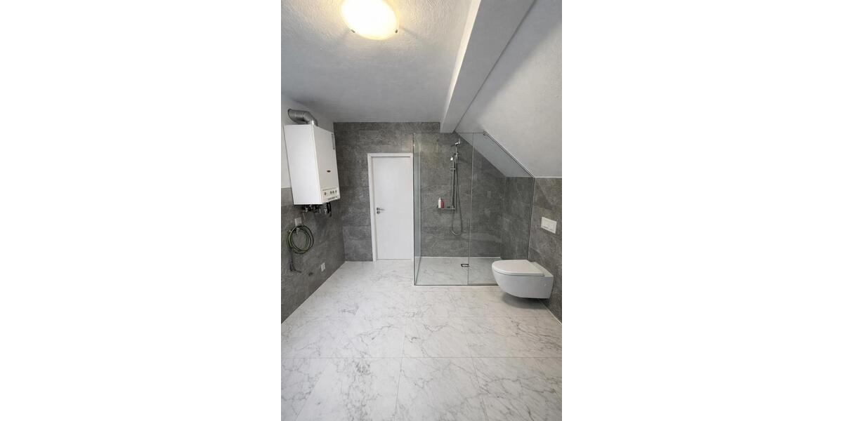 Doppelhaushälfte Eschwege - 4 Zimmer, 118 m&sup2;, 1.300&euro; | Angebot:26289949