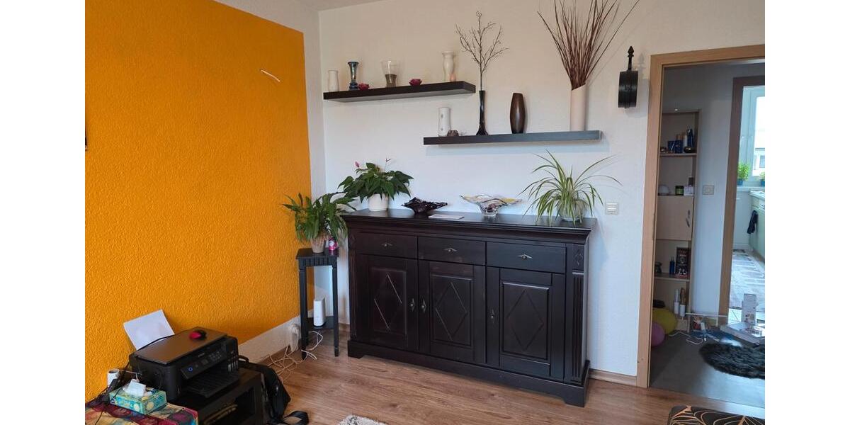 Etagenwohnung Querfurt - 3 Zimmer, 60 m&sup2;, 300&euro; | Angebot:26560365