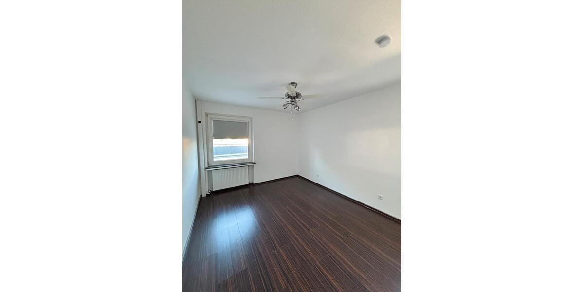 Etagenwohnung Geestland - 5 Zimmer, 121 m&sup2;, 1.200&euro; | Angebot:26626063