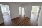 Frisches Wohngefühl! Modernisierte 3-Zimmer-Wohnung! Balkon, neues Bad, neuer Boden, Aufzug
