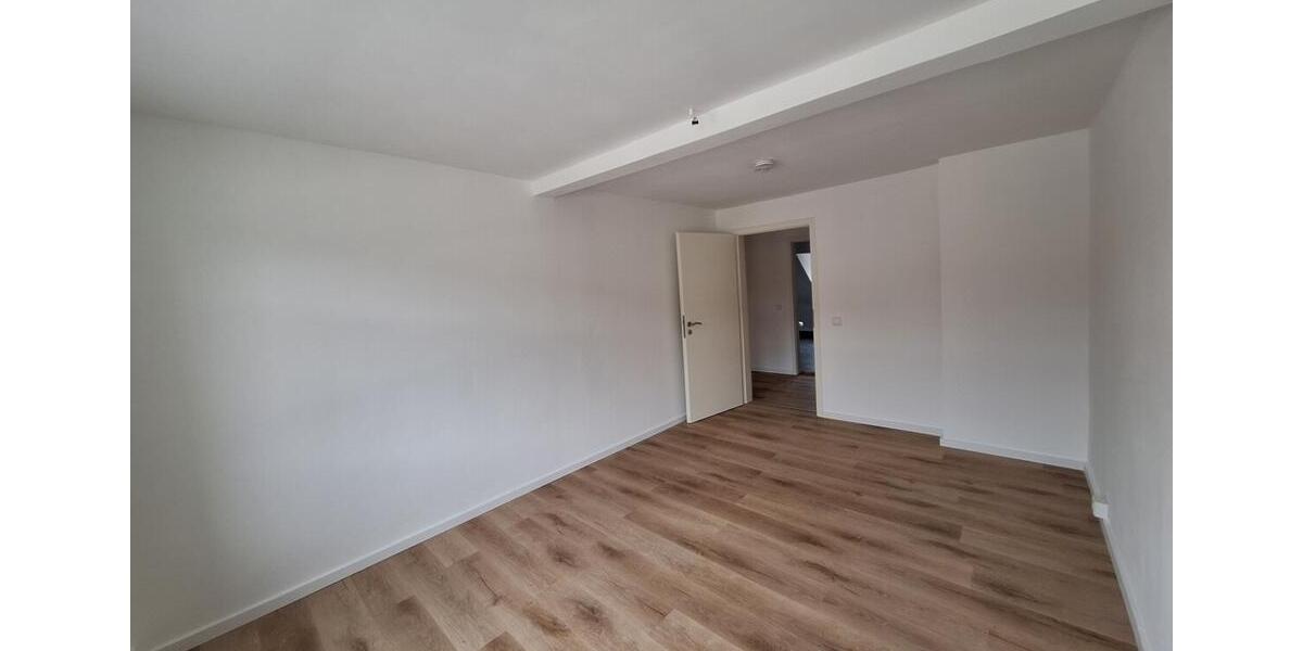 Dachgeschoßwohnung Freiberg - 2 Zimmer, 50 m&sup2;, 350&euro; | Angebot:26354998