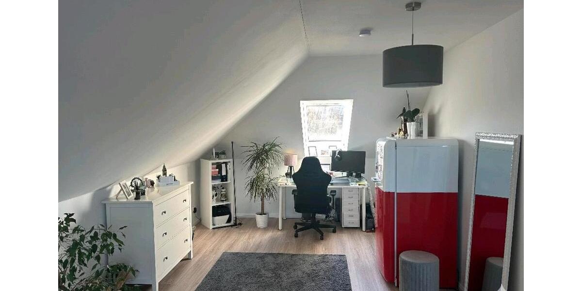 Dachgeschoßwohnung Wulkenzin - 3 Zimmer, 116 m&sup2;, 1.300&euro; | Angebot:24842216