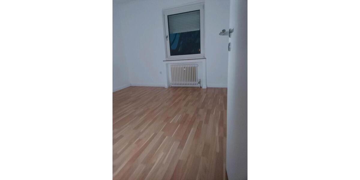 Etagenwohnung Oberhausen Biefang - 4 Zimmer, 98 m&sup2;, 860&euro; | Angebot:25175248