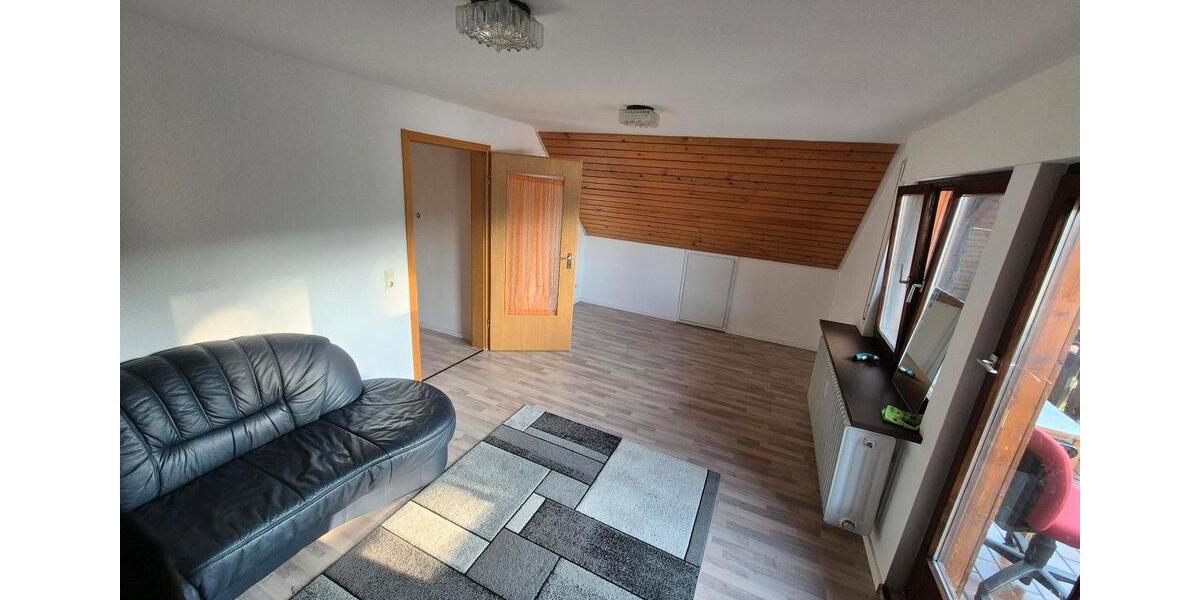 2 Zi-DG Wohnung + Garage + Balkon 2 zimmer