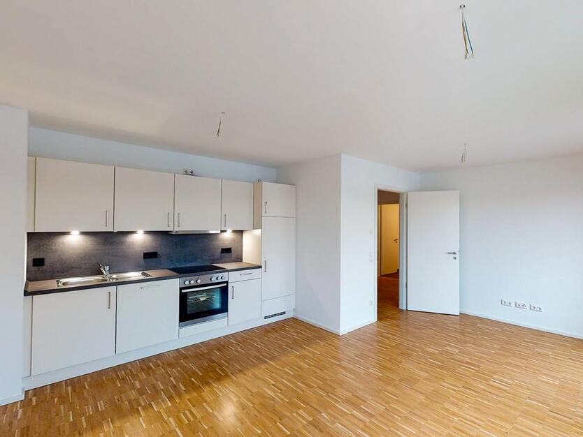 Große Dachgeschosswohnung mit Einbauküche zimmer