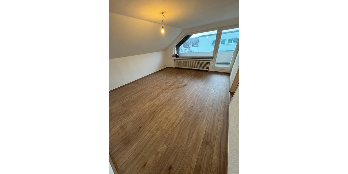 Dachgeschoßwohnung Hagen Hagen-Mitte - 2 Zimmer, 64 m&sup2;, 710&euro; | Angebot:26561728