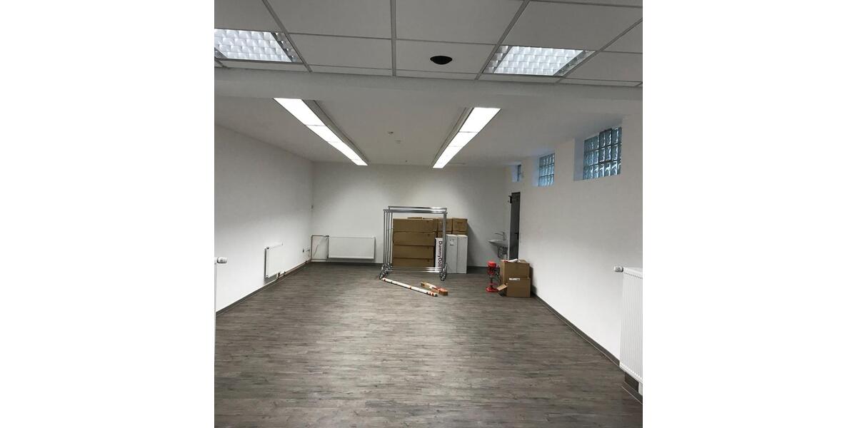 Gewerbeobjekt Neumarkt in der Oberpfalz Altenhof - 1.500&euro; | Angebot:25939093