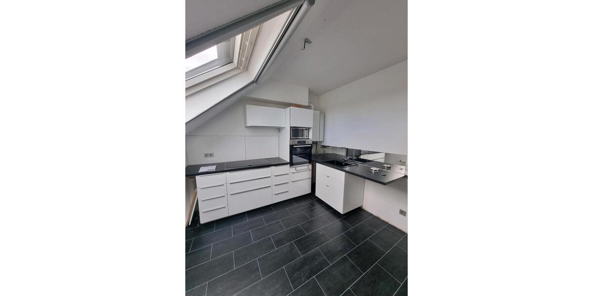 Dachgeschoßwohnung Düsseldorf Stadtbezirk 3 - 2 Zimmer, 62 m&sup2;, 1.050&euro; | Angebot:26566431