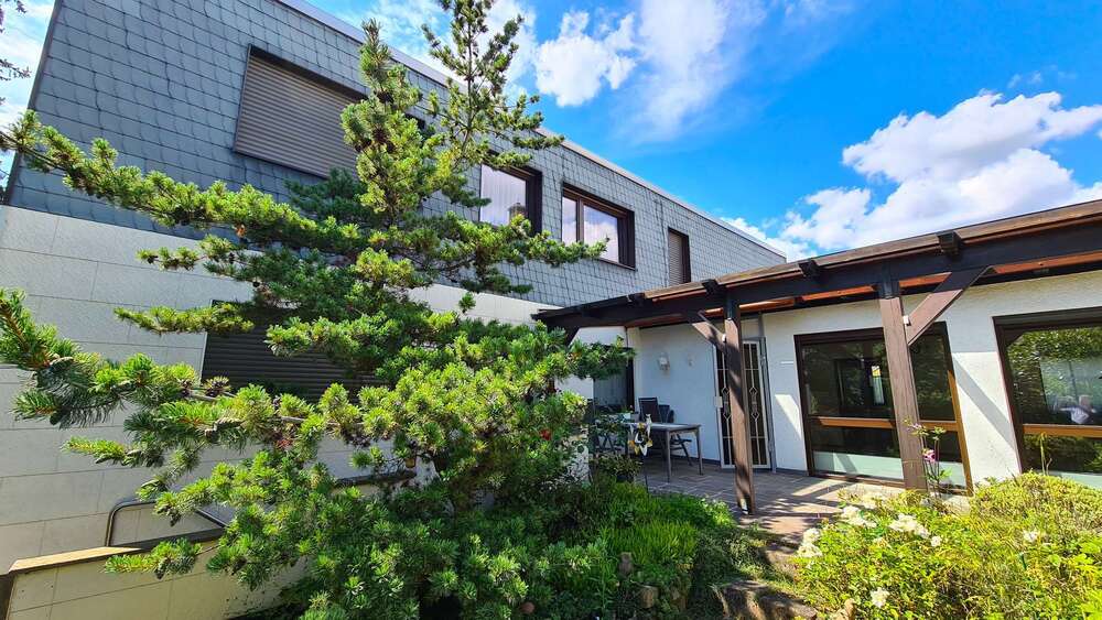 Einfamilienhaus Viernheim - 5 Zimmer, 198 m&sup2;, 2.200&euro; | Angebot:23476349