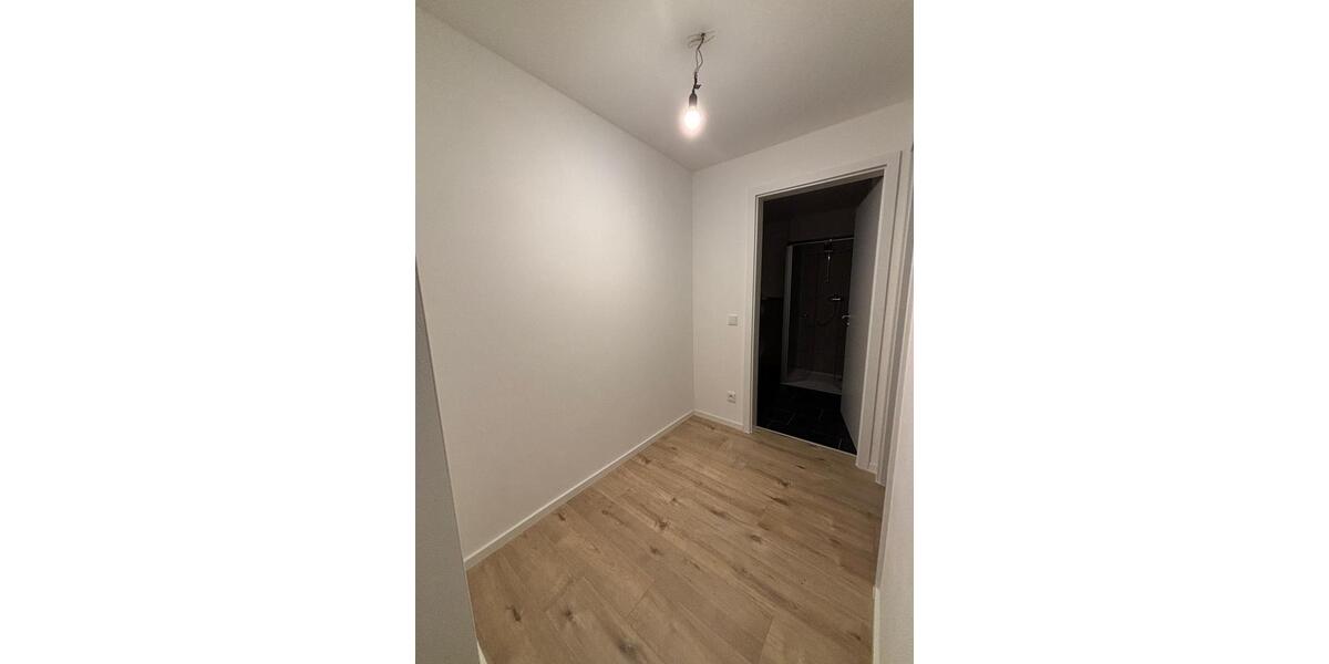Maisonettenwohnung Barbing - 5.5 Zimmer, 150 m&sup2;, 2.100&euro; | Angebot:24327338