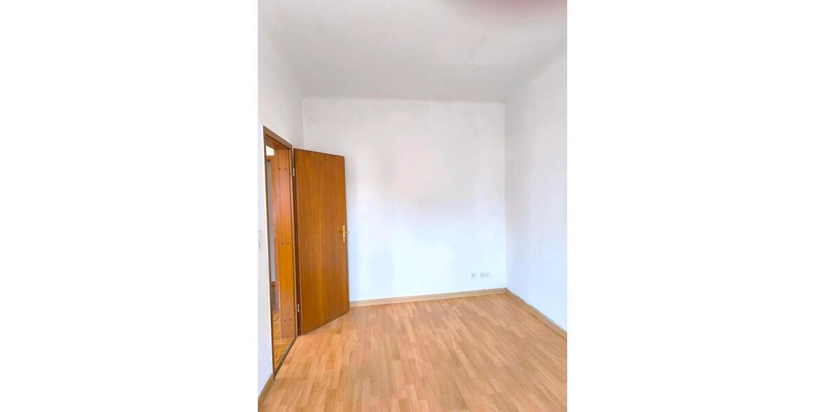 Erdgeschoßwohnung Saarbrücken West - 3 Zimmer, 75 m&sup2;, 600&euro; | Angebot:26517519