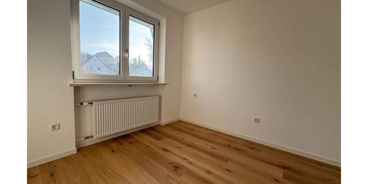 Doppelhaushälfte Landshut Achdorf - 6 Zimmer, 137 m&sup2;, 1.830&euro; | Angebot:25107172