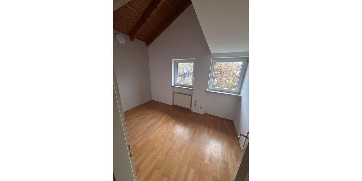 Wohnen auf Zeit Gräfelfing - 4 Zimmer, 110 m&sup2;, 599&euro; | Angebot:25956612