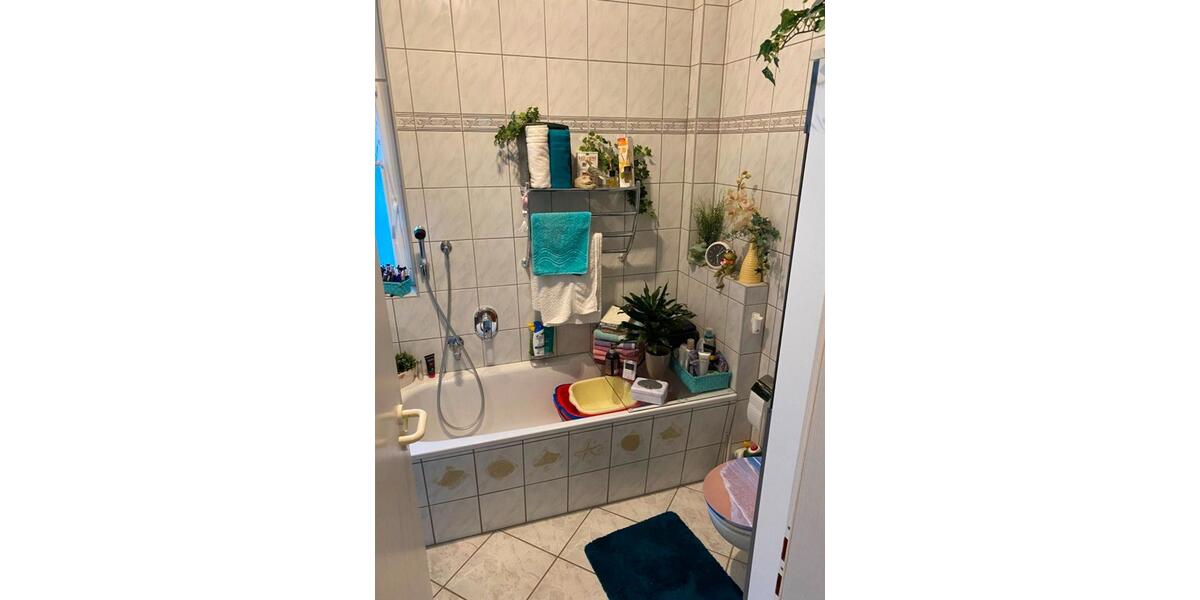 Erdgeschoßwohnung Suhl - 3 Zimmer, 83 m&sup2;, 588&euro; | Angebot:23797113