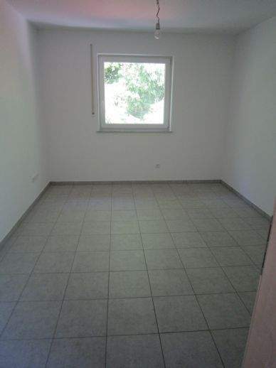 Etagenwohnung Waldkraiburg - 4 Zimmer, 100 m&sup2;, 960&euro; | Angebot:26751192
