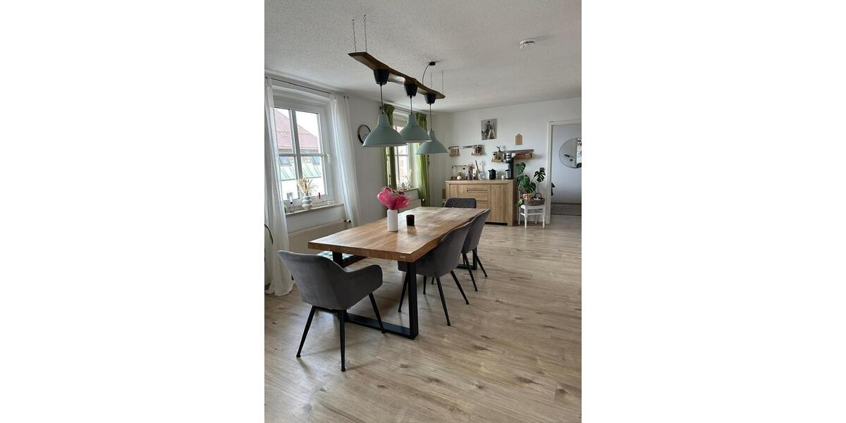 Etagenwohnung Untergriesbach - 4 Zimmer, 117 m&sup2;, 950&euro; | Angebot:25378301