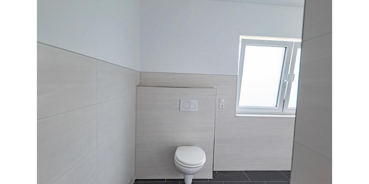 Dachgeschoßwohnung Hemmoor - 3 Zimmer, 96 m&sup2;, 995&euro; | Angebot:26585142