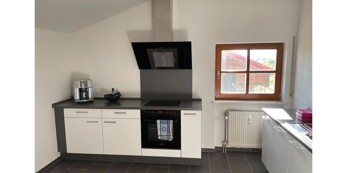 Etagenwohnung Hutthurm - 3.5 Zimmer, 105 m&sup2;, 790&euro; | Angebot:26022286