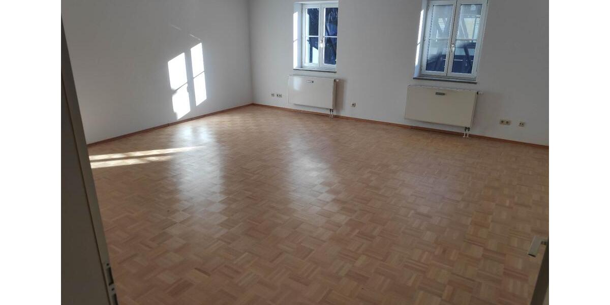 Etagenwohnung Erding - 2 Zimmer, 93 m&sup2;, 1.199&euro; | Angebot:25917517