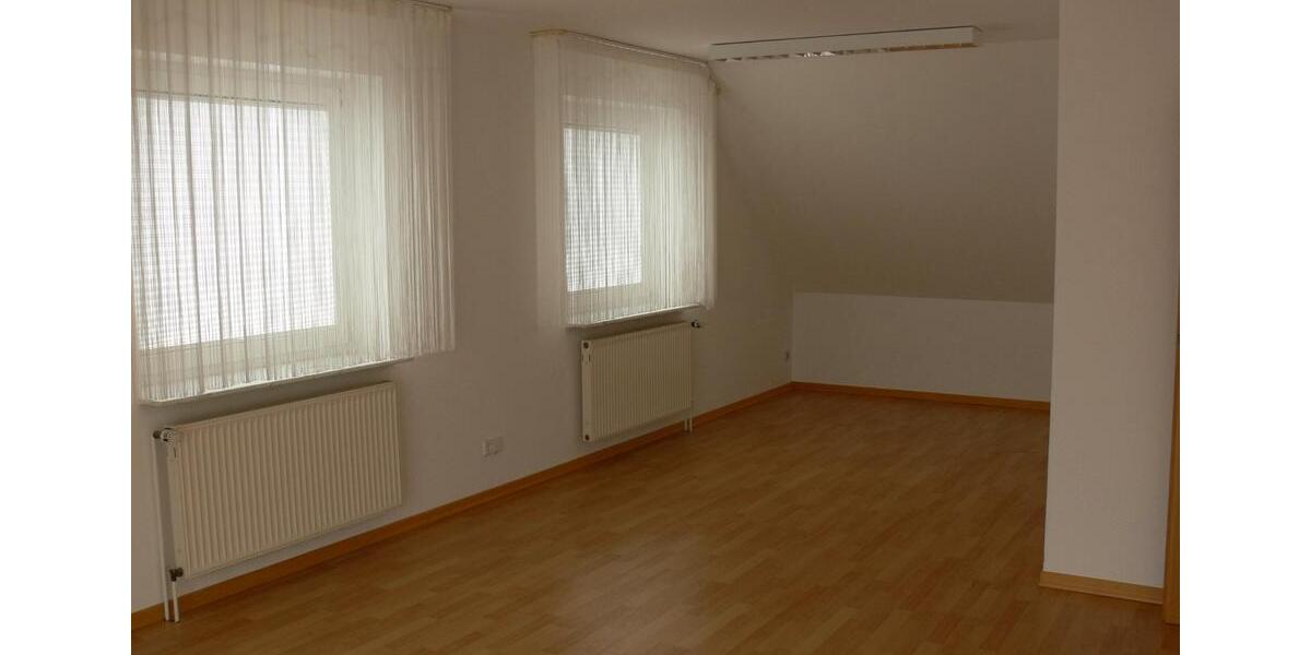 Einfamilienhaus Bad Salzdetfurth - 8 Zimmer, 189 m&sup2;, 1.200&euro; | Angebot:26037584