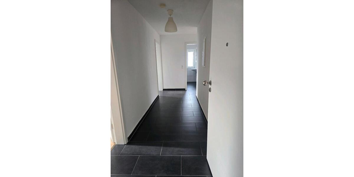 Dachgeschoßwohnung Siegen Dillnhütten - 1 Zimmer, 53 m&sup2;, 498&euro; | Angebot:26527981