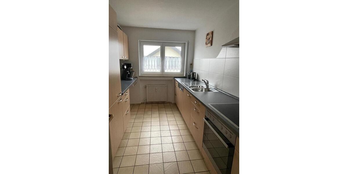 Dachgeschoßwohnung Frickenhausen - 5.5 Zimmer, 112 m&sup2;, 1.150&euro; | Angebot:24867017