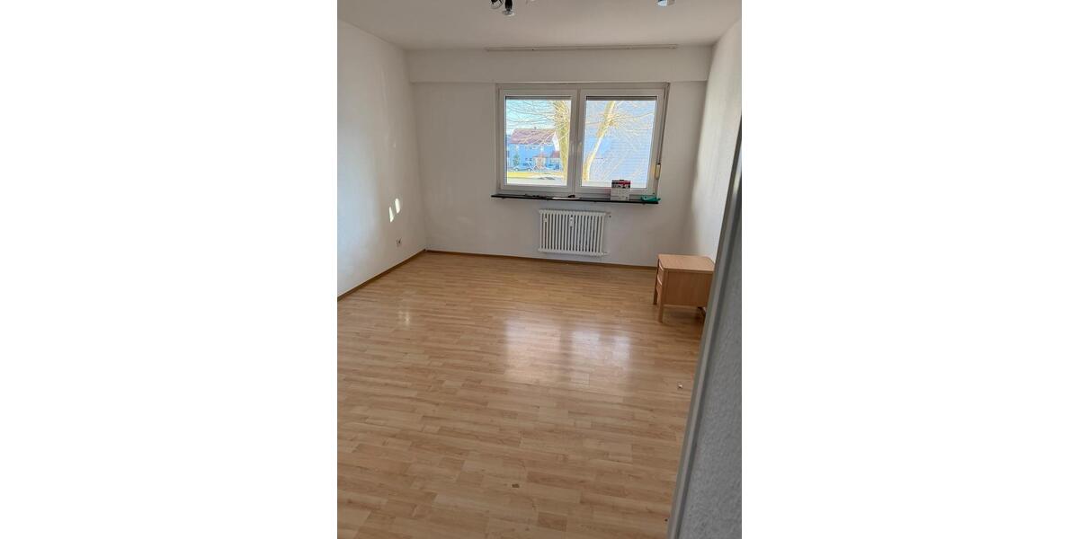 Etagenwohnung Schrozberg - 4.5 Zimmer, 90 m&sup2;, 850&euro; | Angebot:26415123