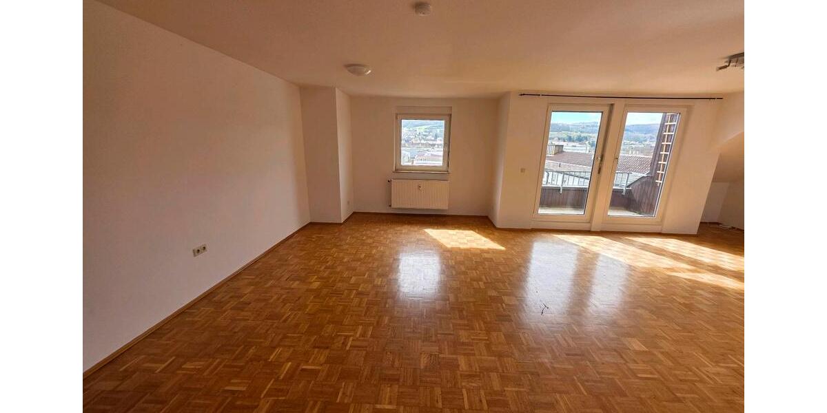 Dachgeschoßwohnung Bad Mergentheim - 2 Zimmer, 81 m&sup2;, 680&euro; | Angebot:26682460