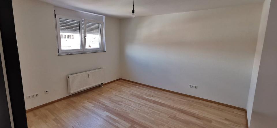 Etagenwohnung Lörrach - 4 Zimmer, 144 m&sup2;, 1.950&euro; | Angebot:26577763