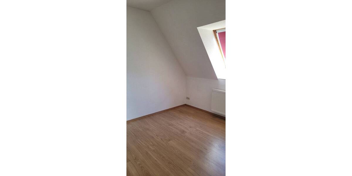 Etagenwohnung Erlau Schweikershain - 4 Zimmer, 70 m&sup2;, 390&euro; | Angebot:25670604