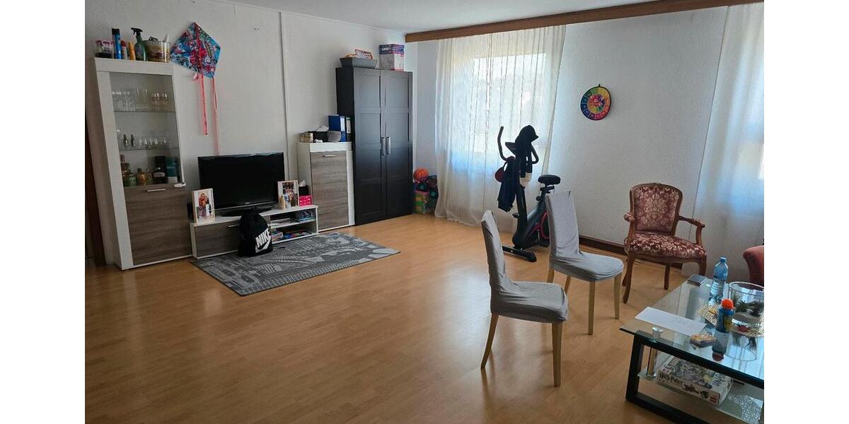 Etagenwohnung Vlotho - 5 Zimmer, 143 m&sup2;, 900&euro; | Angebot:25981093