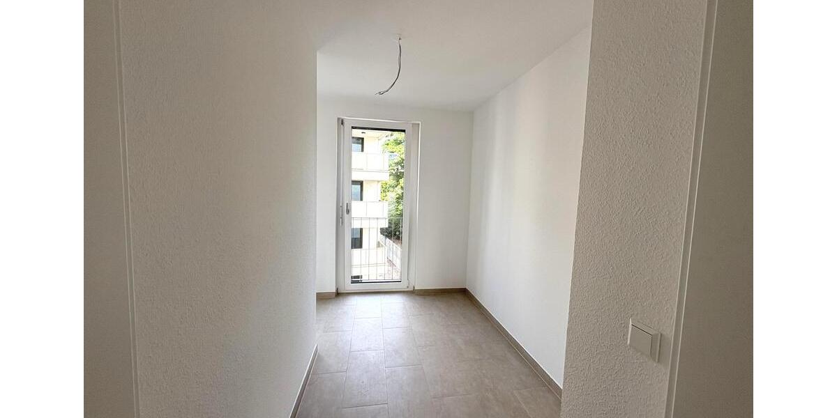 Erdgeschoßwohnung Leonberg - 3 Zimmer, 82 m&sup2;, 1.526&euro; | Angebot:23644756