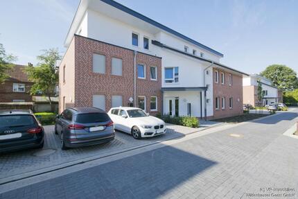 Zentral gelegene 2-Zimmer-Erdgeschoßwohnung mit Einbauküche und Terrasse