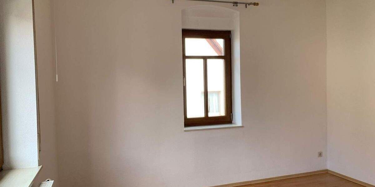 Etagenwohnung Neustadt an der Aisch Neustadt - 3 Zimmer, 86 m&sup2;, 790&euro; | Angebot:24593743