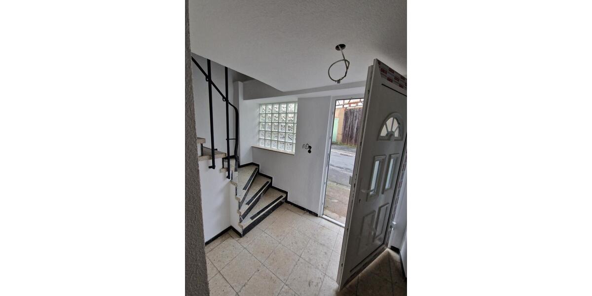 Einfamilienhaus Buchen (Odenwald) - 8 Zimmer, 155 m&sup2;, 1.200&euro; | Angebot:25824301