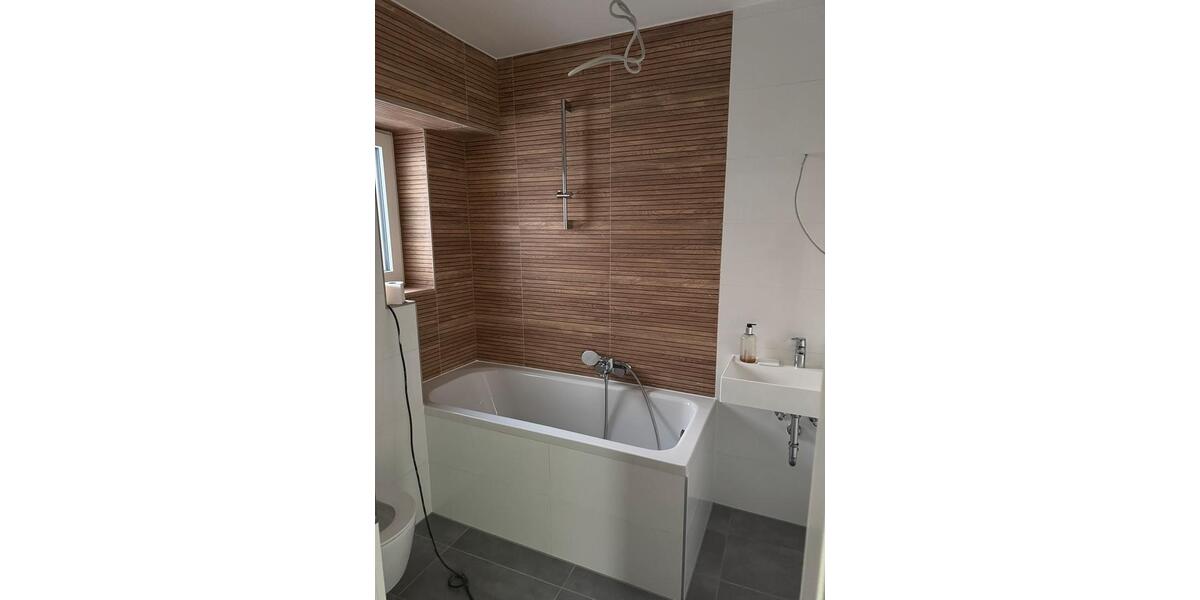 3-Zimmer-Wohnung – Kern saniert – Balkon – Fußbodenheizung 3 zimmer