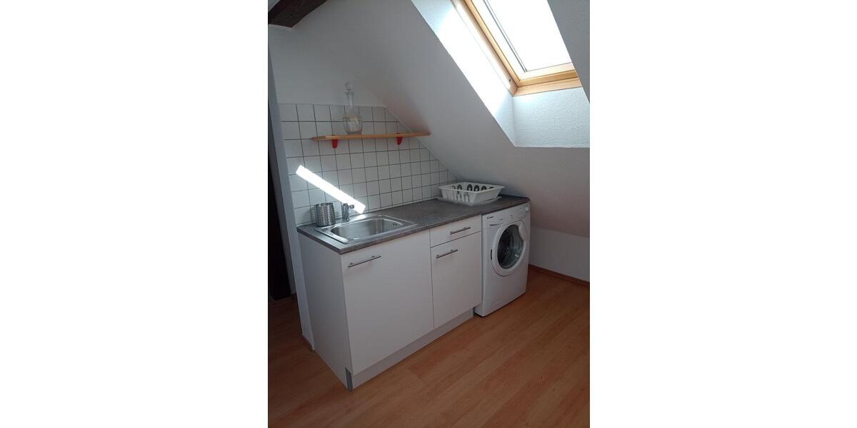 Dachgeschoßwohnung Mechernich - 2 Zimmer, 30 m&sup2;, 350&euro; | Angebot:26033801