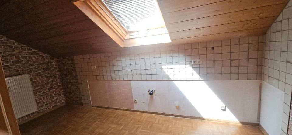 Dachgeschoßwohnung Bürgstadt - 3 Zimmer, 81 m&sup2;, 650&euro; | Angebot:26387131