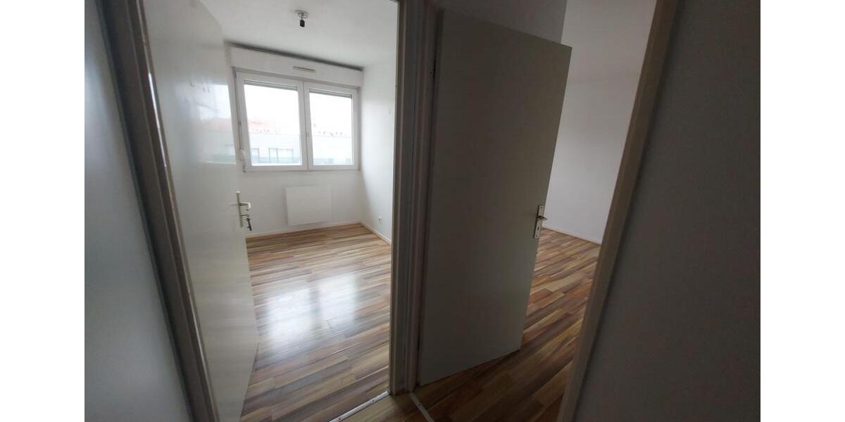 Etagenwohnung Kehl - 3 Zimmer, 75 m&sup2;, 750&euro; | Angebot:26440273