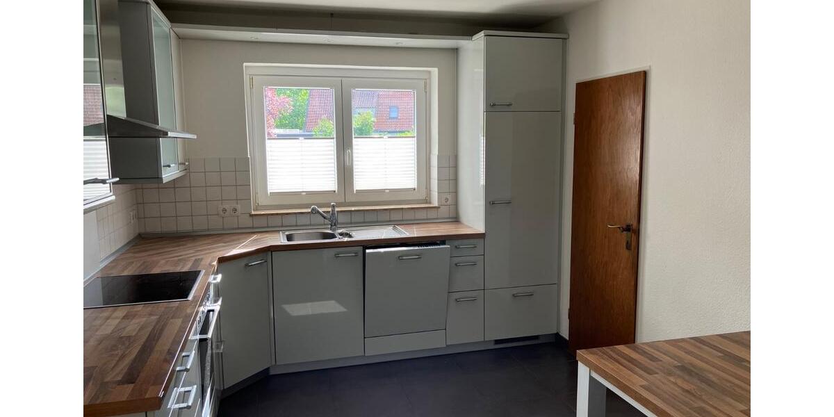 Erdgeschoßwohnung Wasbüttel - 5 Zimmer, 163 m&sup2;, 1.250&euro; | Angebot:25964833