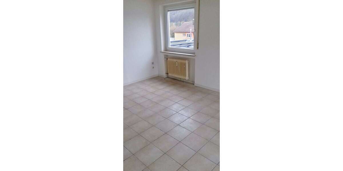 Etagenwohnung Weißbach - 3 Zimmer, 82 m&sup2;, 650&euro; | Angebot:27018135